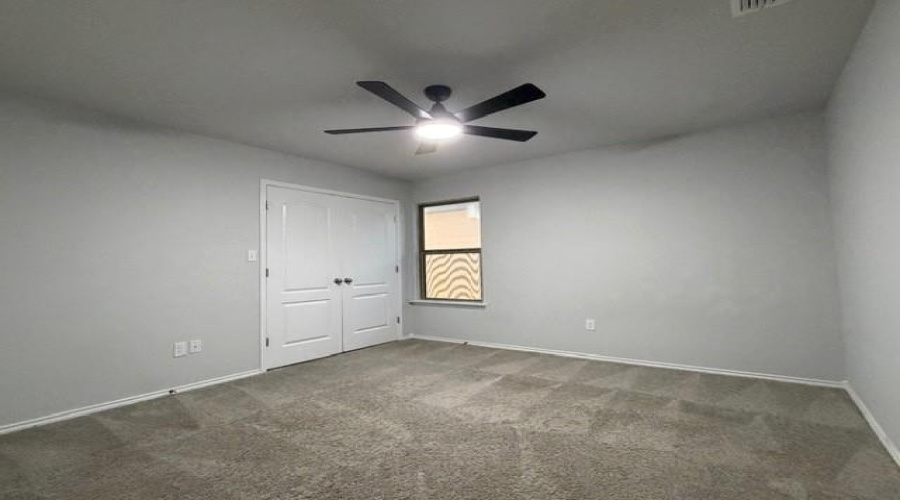 5611 Lone Star Loop, Laredo, Texas 78046, 3 Bedrooms Bedrooms, 6 Rooms Rooms,2 BathroomsBathrooms,Residential,For Sale,5611 Lone Star Loop,20260849