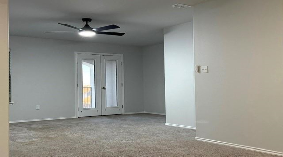 5611 Lone Star Loop, Laredo, Texas 78046, 3 Bedrooms Bedrooms, 6 Rooms Rooms,2 BathroomsBathrooms,Residential,For Sale,5611 Lone Star Loop,20260849