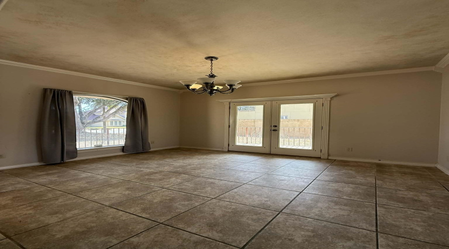 315 Baffin Bay Dr, Laredo, Texas 78041, 4 Bedrooms Bedrooms, 11 Rooms Rooms,2 BathroomsBathrooms,Residential,For Sale,315 Baffin Bay Dr,20260851