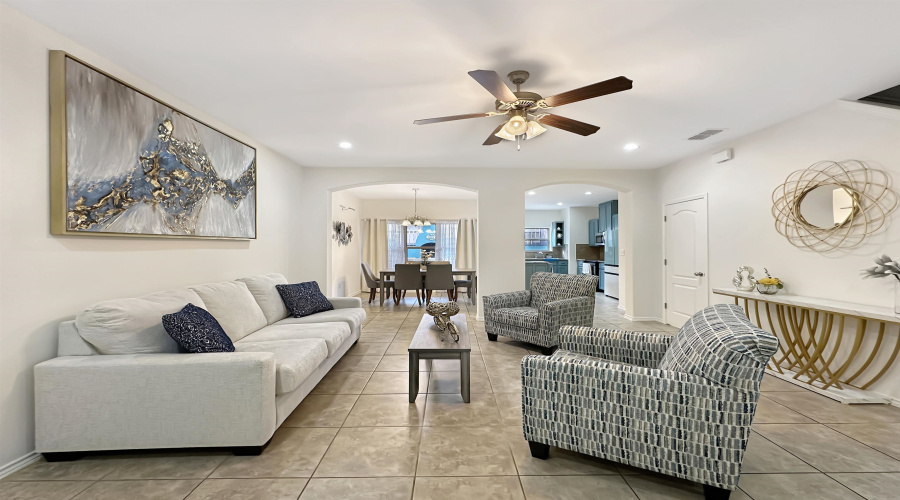 5714 Montevista Dr., Laredo, Texas 78041, 3 Bedrooms Bedrooms, 5 Rooms Rooms,2 BathroomsBathrooms,Residential,For Rent,5714 Montevista Dr.,20260853