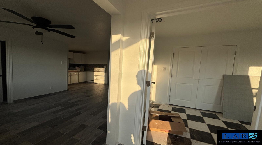 116 Coronado Ave, Laredo, Texas 78043, 2 Bedrooms Bedrooms, 4 Rooms Rooms,2 BathroomsBathrooms,Residential,For Sale,116 Coronado Ave,20260854