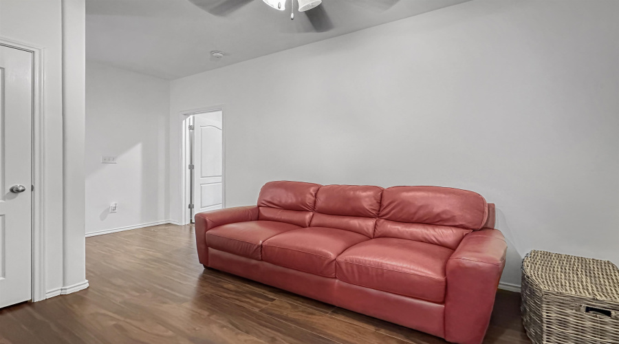 5311 Lost Hills Trail, Laredo, Texas 78041, 3 Bedrooms Bedrooms, 6 Rooms Rooms,2 BathroomsBathrooms,Residential,For Rent,5311 Lost Hills Trail,20260855