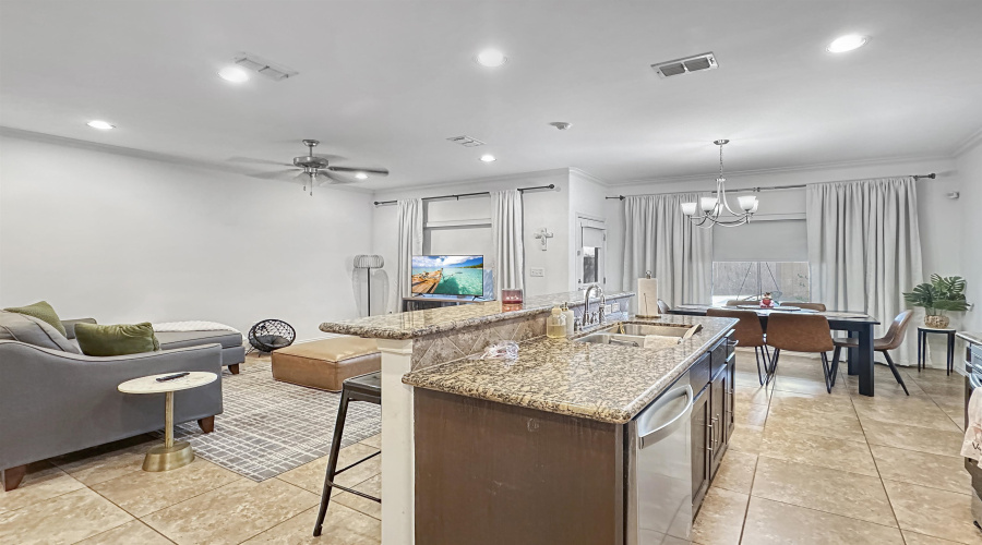 5311 Lost Hills Trail, Laredo, Texas 78041, 3 Bedrooms Bedrooms, 6 Rooms Rooms,2 BathroomsBathrooms,Residential,For Rent,5311 Lost Hills Trail,20260855