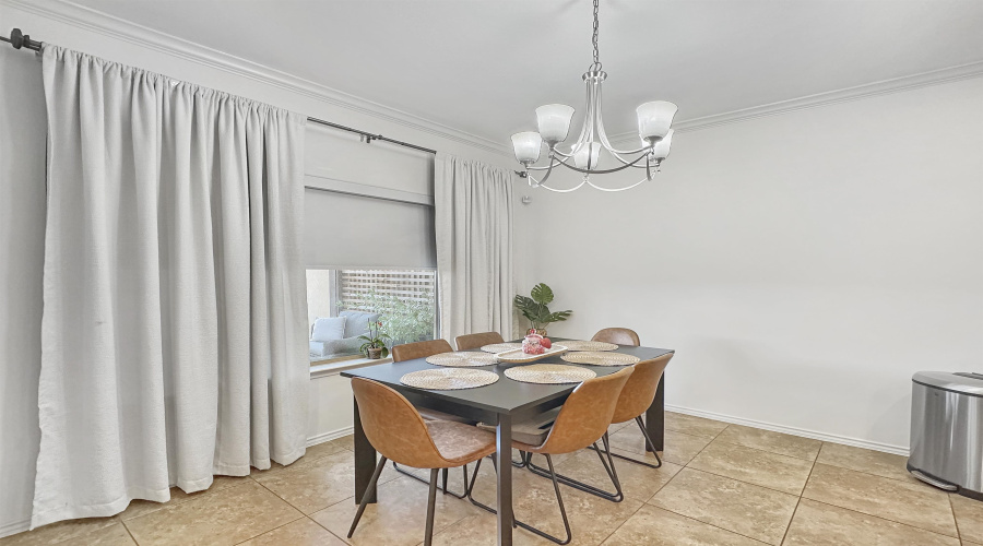 5311 Lost Hills Trail, Laredo, Texas 78041, 3 Bedrooms Bedrooms, 6 Rooms Rooms,2 BathroomsBathrooms,Residential,For Rent,5311 Lost Hills Trail,20260855