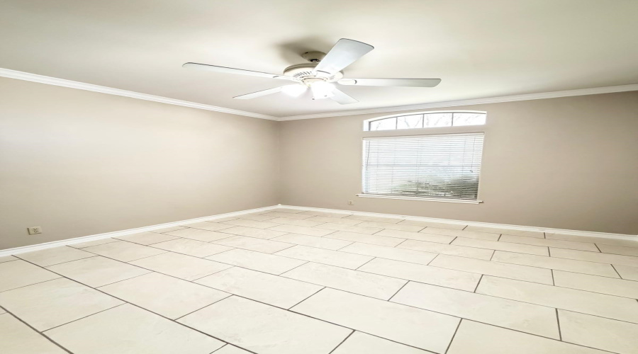 2413 Sutton Ct, Laredo, Texas 78045, 3 Bedrooms Bedrooms, 7 Rooms Rooms,2 BathroomsBathrooms,Residential,For Rent,2413 Sutton Ct,20260838