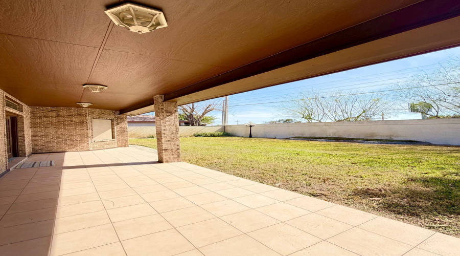 2413 Sutton Ct, Laredo, Texas 78045, 3 Bedrooms Bedrooms, 7 Rooms Rooms,2 BathroomsBathrooms,Residential,For Rent,2413 Sutton Ct,20260838