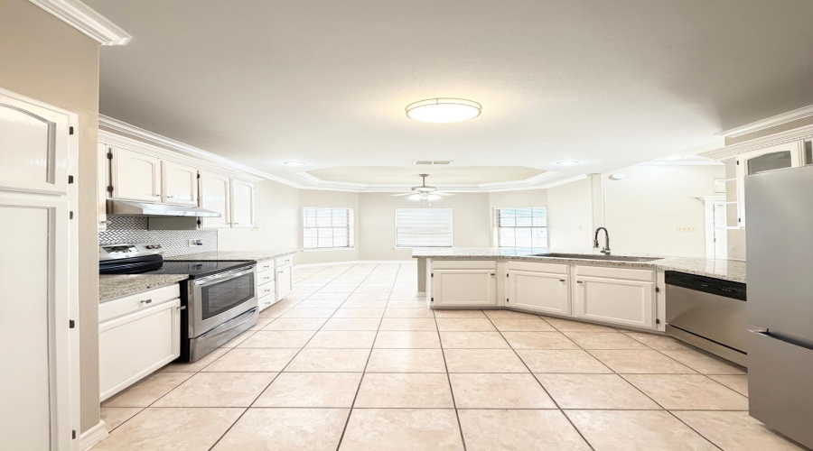 2413 Sutton Ct, Laredo, Texas 78045, 3 Bedrooms Bedrooms, 7 Rooms Rooms,2 BathroomsBathrooms,Residential,For Rent,2413 Sutton Ct,20260838