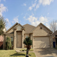 10105 Caballo Dr, Laredo, Texas 78045, 3 Bedrooms Bedrooms, 8 Rooms Rooms,2 BathroomsBathrooms,Residential,For Sale,10105 Caballo Dr,20260839