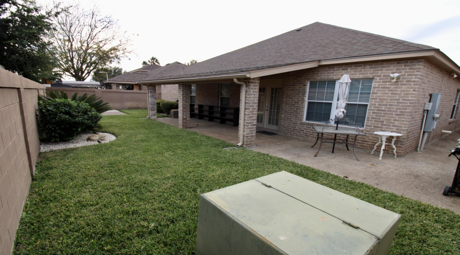 10105 Caballo Dr, Laredo, Texas 78045, 3 Bedrooms Bedrooms, 8 Rooms Rooms,2 BathroomsBathrooms,Residential,For Sale,10105 Caballo Dr,20260839