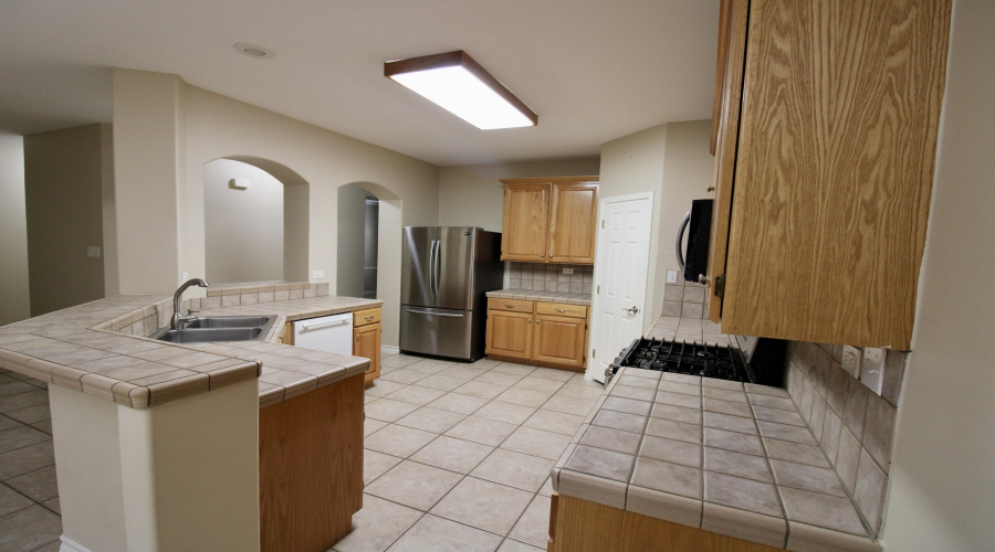 10105 Caballo Dr, Laredo, Texas 78045, 3 Bedrooms Bedrooms, 8 Rooms Rooms,2 BathroomsBathrooms,Residential,For Sale,10105 Caballo Dr,20260839