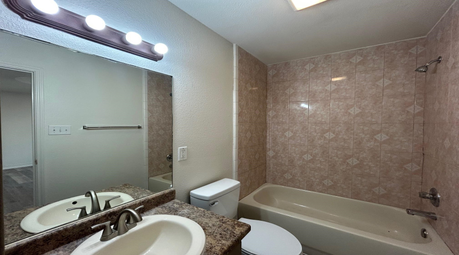 4248 Dorel Dr, Laredo, Texas 78043, 3 Bedrooms Bedrooms, 5 Rooms Rooms,2 BathroomsBathrooms,Residential,For Sale,4248 Dorel Dr,20260841