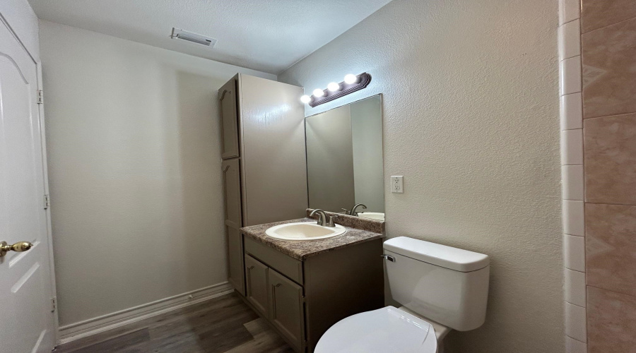 4248 Dorel Dr, Laredo, Texas 78043, 3 Bedrooms Bedrooms, 5 Rooms Rooms,2 BathroomsBathrooms,Residential,For Sale,4248 Dorel Dr,20260841