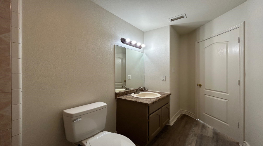 4248 Dorel Dr, Laredo, Texas 78043, 3 Bedrooms Bedrooms, 5 Rooms Rooms,2 BathroomsBathrooms,Residential,For Sale,4248 Dorel Dr,20260841