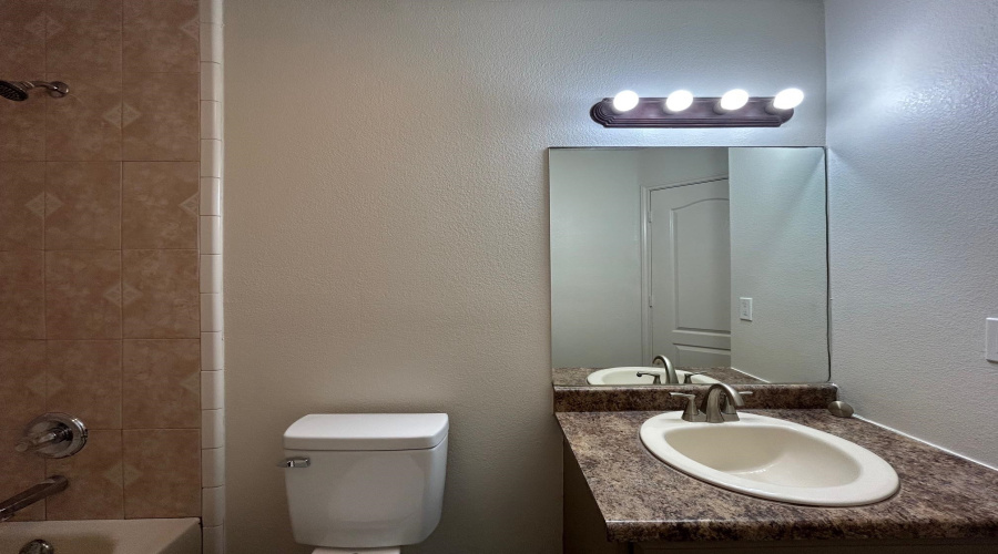 4248 Dorel Dr, Laredo, Texas 78043, 3 Bedrooms Bedrooms, 5 Rooms Rooms,2 BathroomsBathrooms,Residential,For Sale,4248 Dorel Dr,20260841