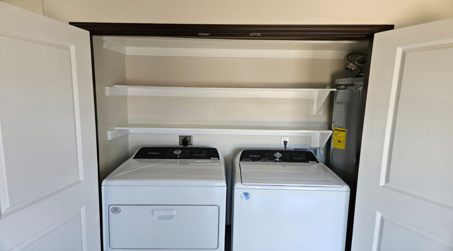 3901 Logan Ave, Laredo, Texas 78041-5012, 3 Bedrooms Bedrooms, 5 Rooms Rooms,2 BathroomsBathrooms,Residential,For Rent,3901 Logan Ave,20260843