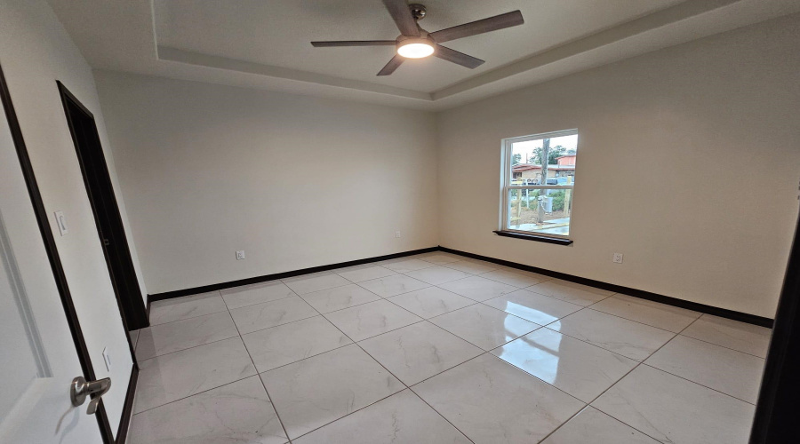 3901 Logan Ave, Laredo, Texas 78041-5012, 3 Bedrooms Bedrooms, 5 Rooms Rooms,2 BathroomsBathrooms,Residential,For Rent,3901 Logan Ave,20260843