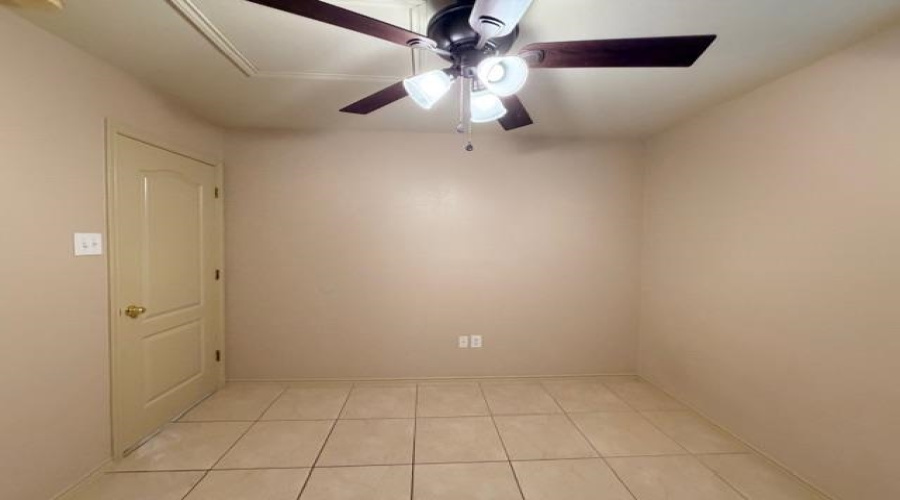 9310 Albany Dr, Laredo, Texas 78045, 3 Bedrooms Bedrooms, 4 Rooms Rooms,2 BathroomsBathrooms,Residential,For Rent,9310 Albany Dr,20260844