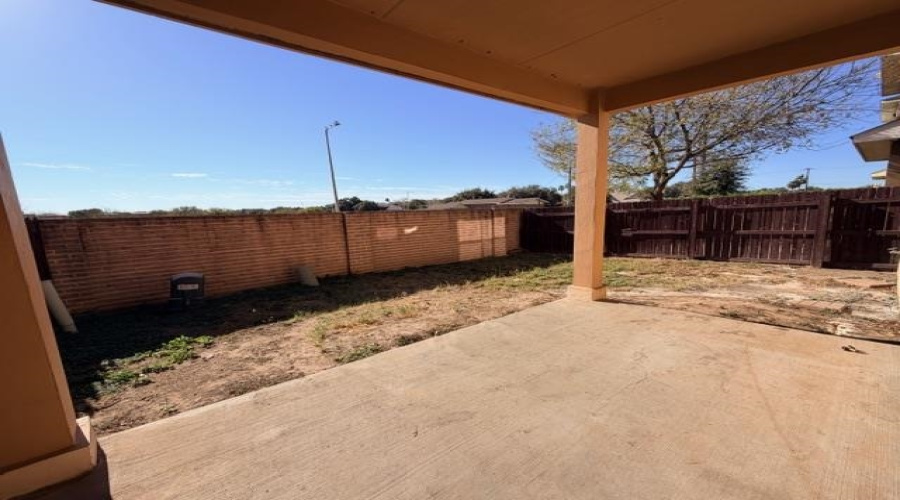 9310 Albany Dr, Laredo, Texas 78045, 3 Bedrooms Bedrooms, 4 Rooms Rooms,2 BathroomsBathrooms,Residential,For Rent,9310 Albany Dr,20260844