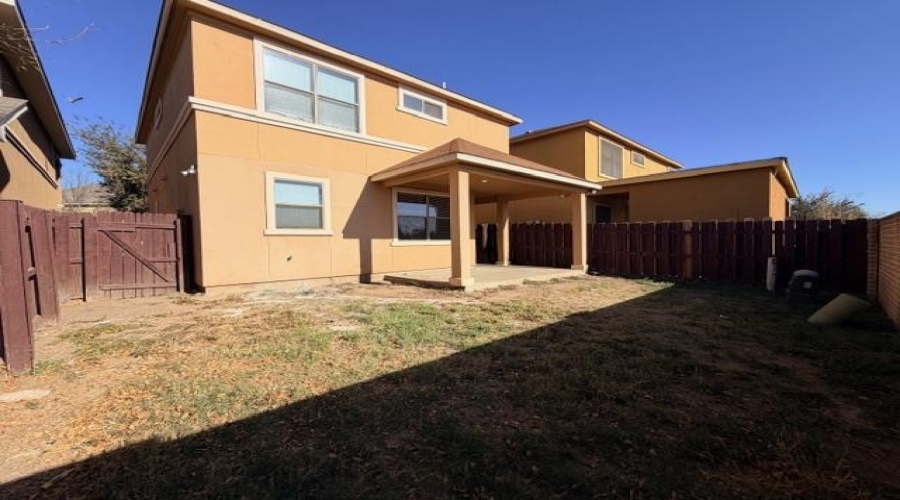 9310 Albany Dr, Laredo, Texas 78045, 3 Bedrooms Bedrooms, 4 Rooms Rooms,2 BathroomsBathrooms,Residential,For Rent,9310 Albany Dr,20260844