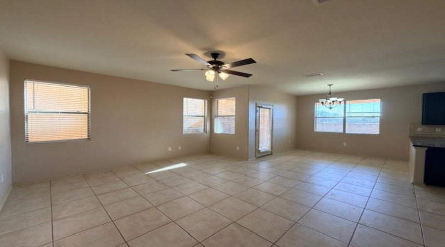 9310 Albany Dr, Laredo, Texas 78045, 3 Bedrooms Bedrooms, 4 Rooms Rooms,2 BathroomsBathrooms,Residential,For Rent,9310 Albany Dr,20260844