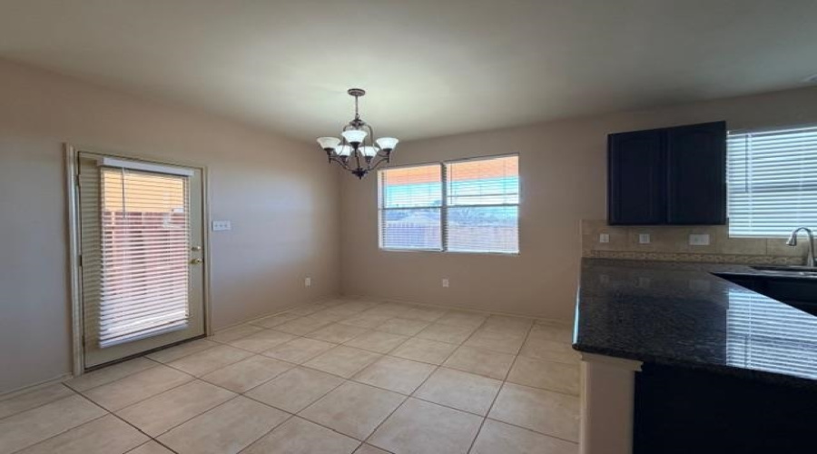 9310 Albany Dr, Laredo, Texas 78045, 3 Bedrooms Bedrooms, 4 Rooms Rooms,2 BathroomsBathrooms,Residential,For Rent,9310 Albany Dr,20260844