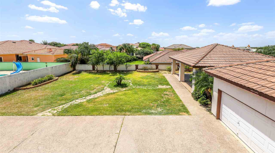 305 Lake Clark Ct, Laredo, Texas 78041, 4 Bedrooms Bedrooms, 9 Rooms Rooms,5 BathroomsBathrooms,Residential,For Rent,305 Lake Clark Ct,20260857