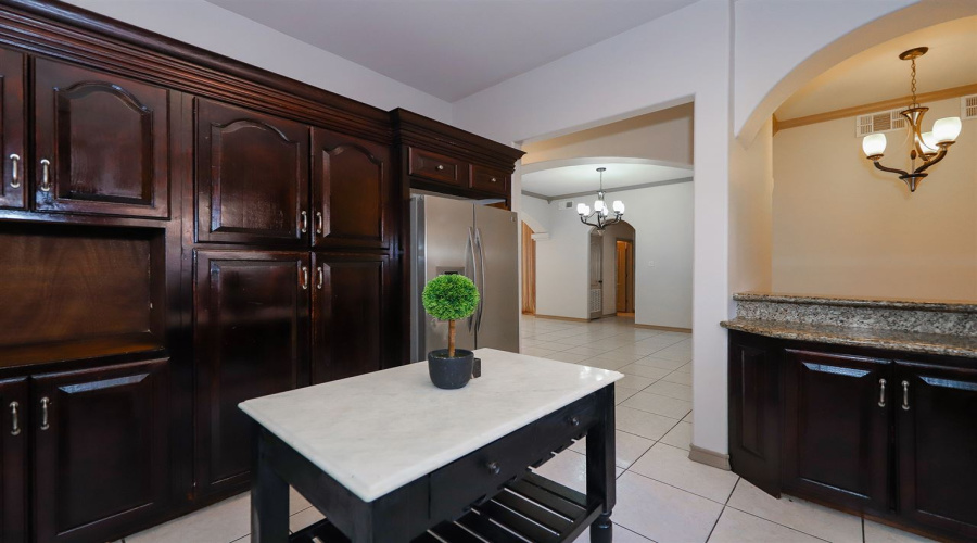 305 Lake Clark Ct, Laredo, Texas 78041, 4 Bedrooms Bedrooms, 9 Rooms Rooms,5 BathroomsBathrooms,Residential,For Rent,305 Lake Clark Ct,20260857