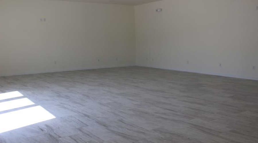 1113 San Bernardo Ave, Laredo, Texas 78040, 1 Room Rooms,1 BathroomBathrooms,Commercial retail/office,For Rent,1113 San Bernardo Ave,20260856