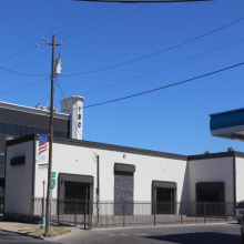 1113 San Bernardo Ave, Laredo, Texas 78040, 1 Room Rooms,1 BathroomBathrooms,Commercial retail/office,For Rent,1113 San Bernardo Ave,20260860