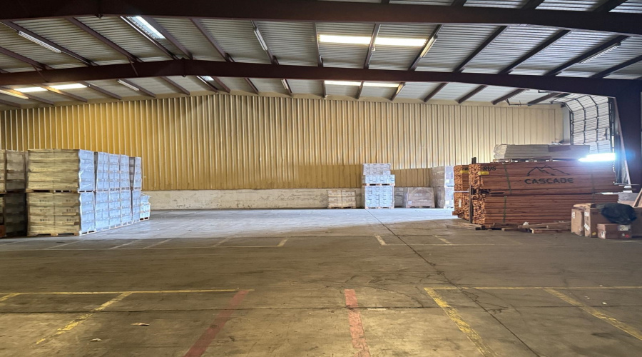 8701 Las Cruces Dr, Laredo, Texas 78045, 1 Bedroom Bedrooms, 1 Room Rooms,2 BathroomsBathrooms,Commercial/industrial,For Rent,8701 Las Cruces Dr,20260870