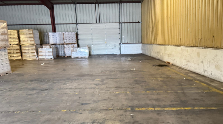 8701 Las Cruces Dr, Laredo, Texas 78045, 1 Bedroom Bedrooms, 1 Room Rooms,2 BathroomsBathrooms,Commercial/industrial,For Rent,8701 Las Cruces Dr,20260870