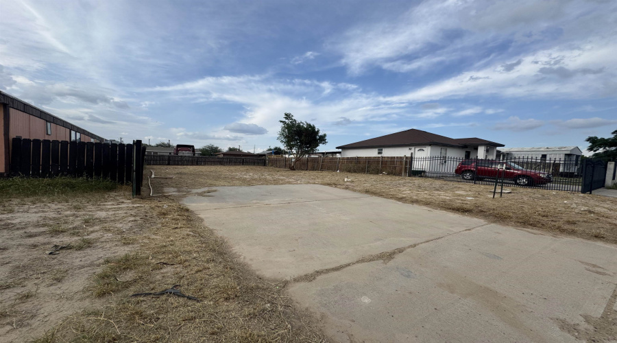 1022 Lope De Vega Dr, LAREDO, Texas 78046, ,Land,For Sale,1022 Lope De Vega Dr,20260861