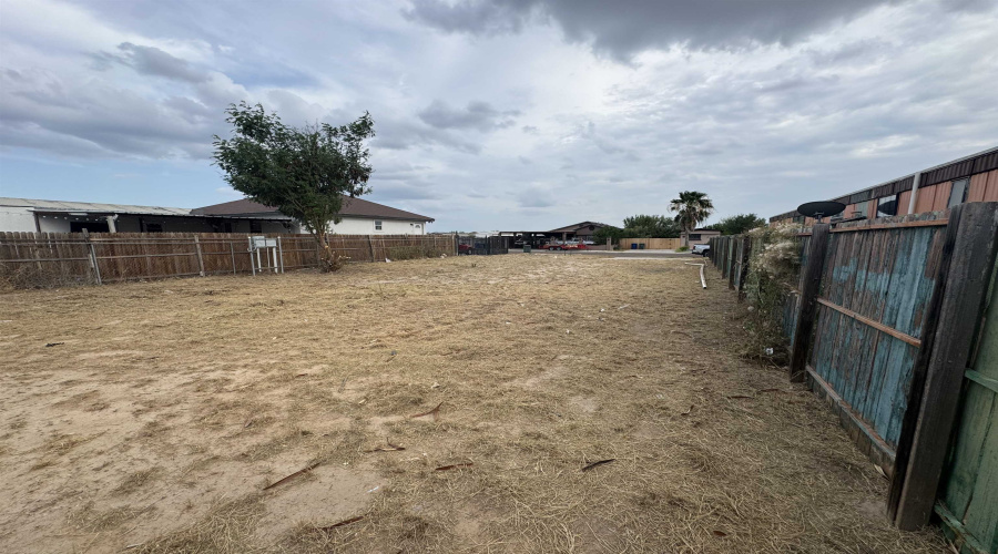 1022 Lope De Vega Dr, LAREDO, Texas 78046, ,Land,For Sale,1022 Lope De Vega Dr,20260861