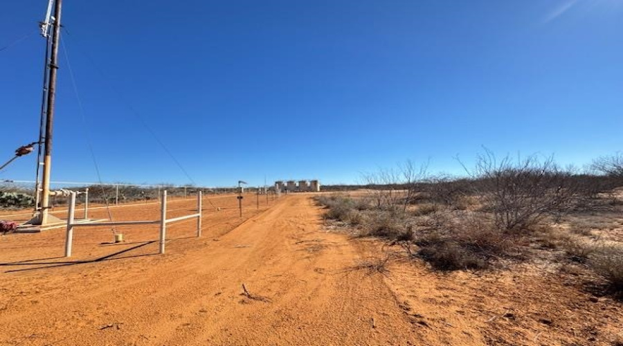 6252B U.S. Hwy 83 North, LAREDO, Texas 78045, ,Land,For Sale,6252B U.S. Hwy 83 North,20260874