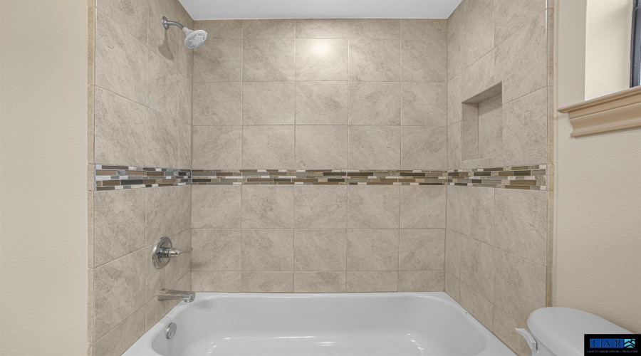 3615 Gregorio Lerma Dr, Laredo, Texas 78046-4073, 3 Bedrooms Bedrooms, 5 Rooms Rooms,2 BathroomsBathrooms,Residential,For Sale,3615 Gregorio Lerma Dr,20255160