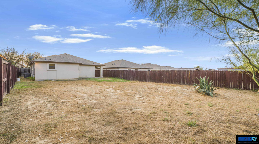 3615 Gregorio Lerma Dr, Laredo, Texas 78046-4073, 3 Bedrooms Bedrooms, 5 Rooms Rooms,2 BathroomsBathrooms,Residential,For Sale,3615 Gregorio Lerma Dr,20255160
