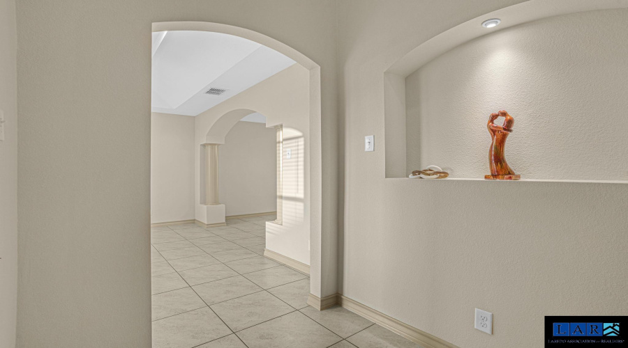 3615 Gregorio Lerma Dr, Laredo, Texas 78046-4073, 3 Bedrooms Bedrooms, 5 Rooms Rooms,2 BathroomsBathrooms,Residential,For Sale,3615 Gregorio Lerma Dr,20255160