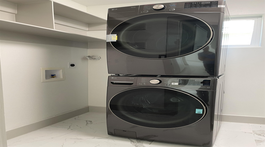 123 Lusitano Dr., Laredo, Texas 78046, 3 Bedrooms Bedrooms, 6 Rooms Rooms,2 BathroomsBathrooms,Residential,For Sale,123 Lusitano Dr.,20260865