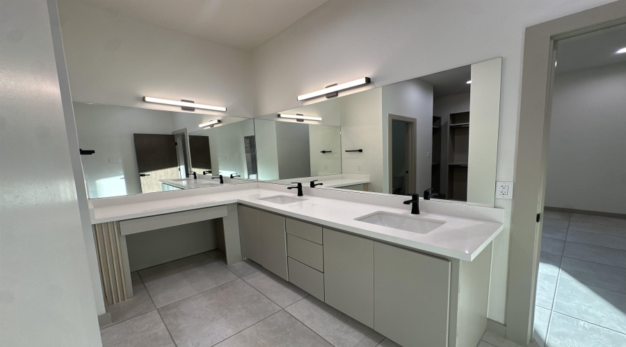 5536 Marble Falls St, Laredo, Texas 78046, 3 Bedrooms Bedrooms, 6 Rooms Rooms,2 BathroomsBathrooms,Residential,For Sale,5536 Marble Falls St,20260866