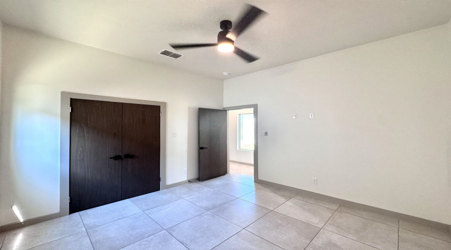 5536 Marble Falls St, Laredo, Texas 78046, 3 Bedrooms Bedrooms, 6 Rooms Rooms,2 BathroomsBathrooms,Residential,For Sale,5536 Marble Falls St,20260866