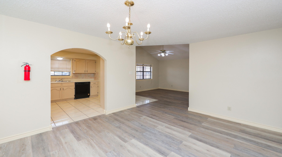 607 Gale St, Laredo, Texas 78041, 3 Bedrooms Bedrooms, 6 Rooms Rooms,2 BathroomsBathrooms,Residential,For Sale,607 Gale St,20260867