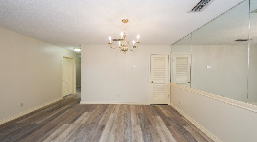 607 Gale St, Laredo, Texas 78041, 3 Bedrooms Bedrooms, 6 Rooms Rooms,2 BathroomsBathrooms,Residential,For Sale,607 Gale St,20260867