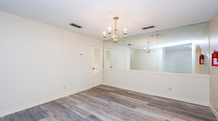 607 Gale St, Laredo, Texas 78041, 3 Bedrooms Bedrooms, 6 Rooms Rooms,2 BathroomsBathrooms,Residential,For Sale,607 Gale St,20260867