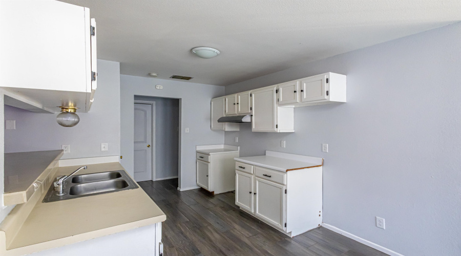 1503 Eisenhower Dr, Laredo, Texas 78046, 3 Bedrooms Bedrooms, 5 Rooms Rooms,2 BathroomsBathrooms,Residential,For Sale,1503 Eisenhower Dr,20260868