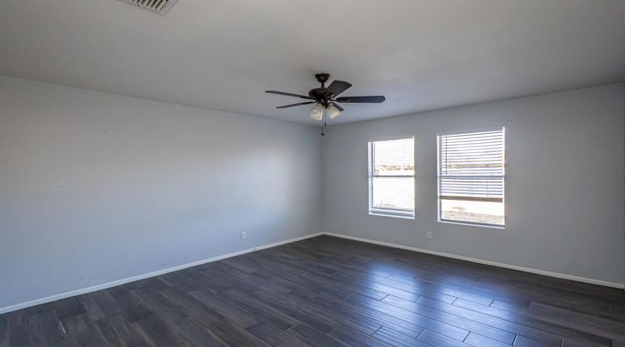 1503 Eisenhower Dr, Laredo, Texas 78046, 3 Bedrooms Bedrooms, 5 Rooms Rooms,2 BathroomsBathrooms,Residential,For Sale,1503 Eisenhower Dr,20260868