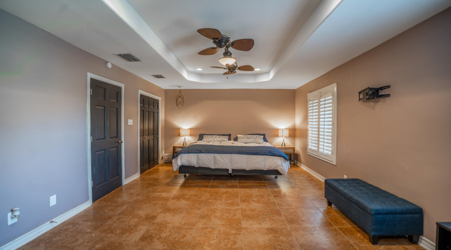 101 Martingale Ln, LAREDO, Texas 78041, 3 Bedrooms Bedrooms, 8 Rooms Rooms,3 BathroomsBathrooms,Residential,For Sale,101 Martingale Ln,20260869