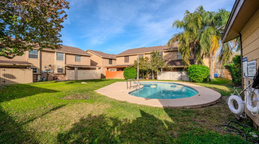 101 Martingale Ln, LAREDO, Texas 78041, 3 Bedrooms Bedrooms, 8 Rooms Rooms,3 BathroomsBathrooms,Residential,For Sale,101 Martingale Ln,20260869