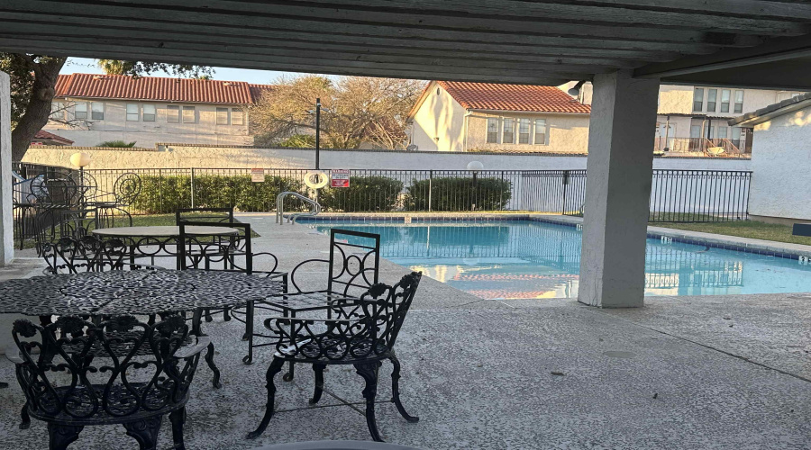 100 E Village Blvd, LAREDO, Texas 78041, 2 Bedrooms Bedrooms, 4 Rooms Rooms,2 BathroomsBathrooms,Residential,For Sale,100 E Village Blvd,20260871