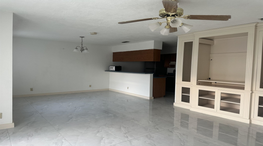 100 E Village Blvd, LAREDO, Texas 78041, 2 Bedrooms Bedrooms, 4 Rooms Rooms,2 BathroomsBathrooms,Residential,For Sale,100 E Village Blvd,20260871