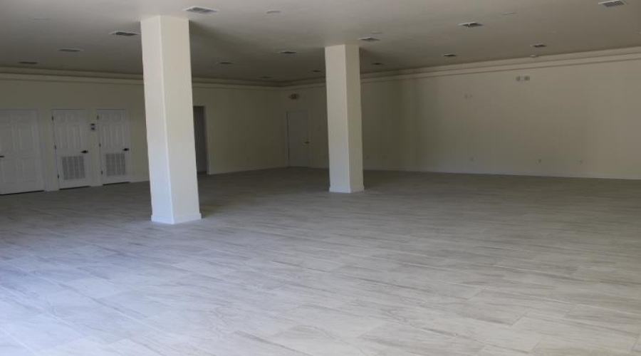 1113 San Bernardo Ave, Laredo, Texas 78040, 1 Room Rooms,2 BathroomsBathrooms,Commercial retail/office,For Rent,1113 San Bernardo Ave,20260863